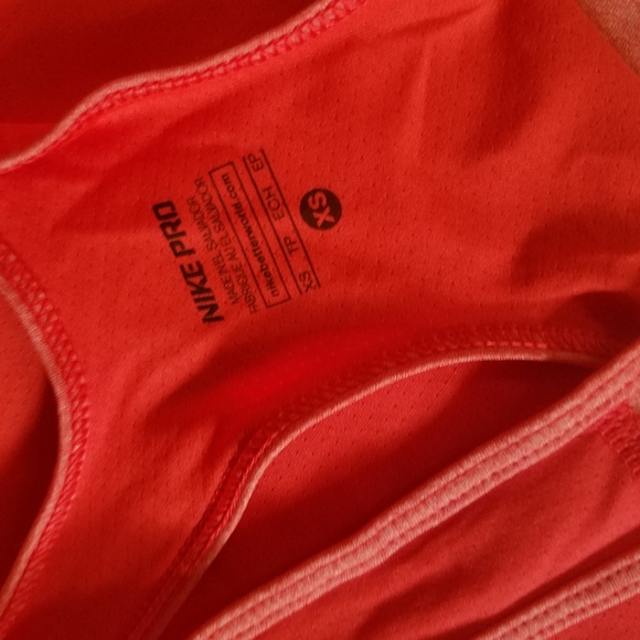Nike Pro Top - Picture 3 of 3